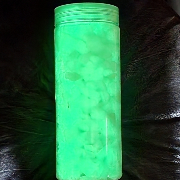 2.2lbs Glow in the dark stones rocks Yellow-Green Yard flower pot vase decor #1 - Picture 2 of 7